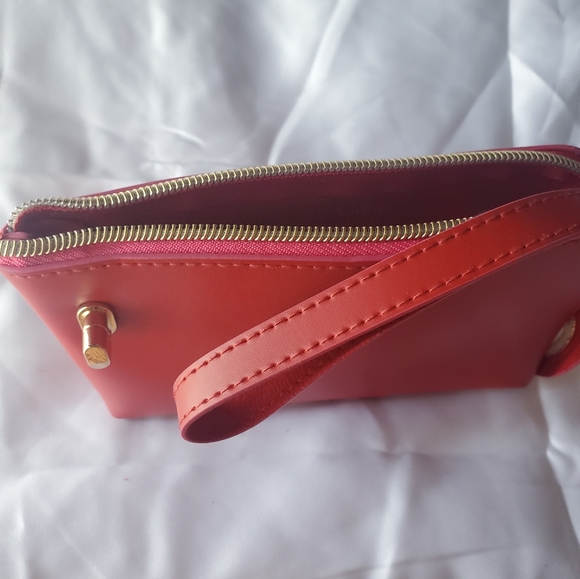 Elizabeth Arden 3 piece Lip Kit - Picture 4 of 4